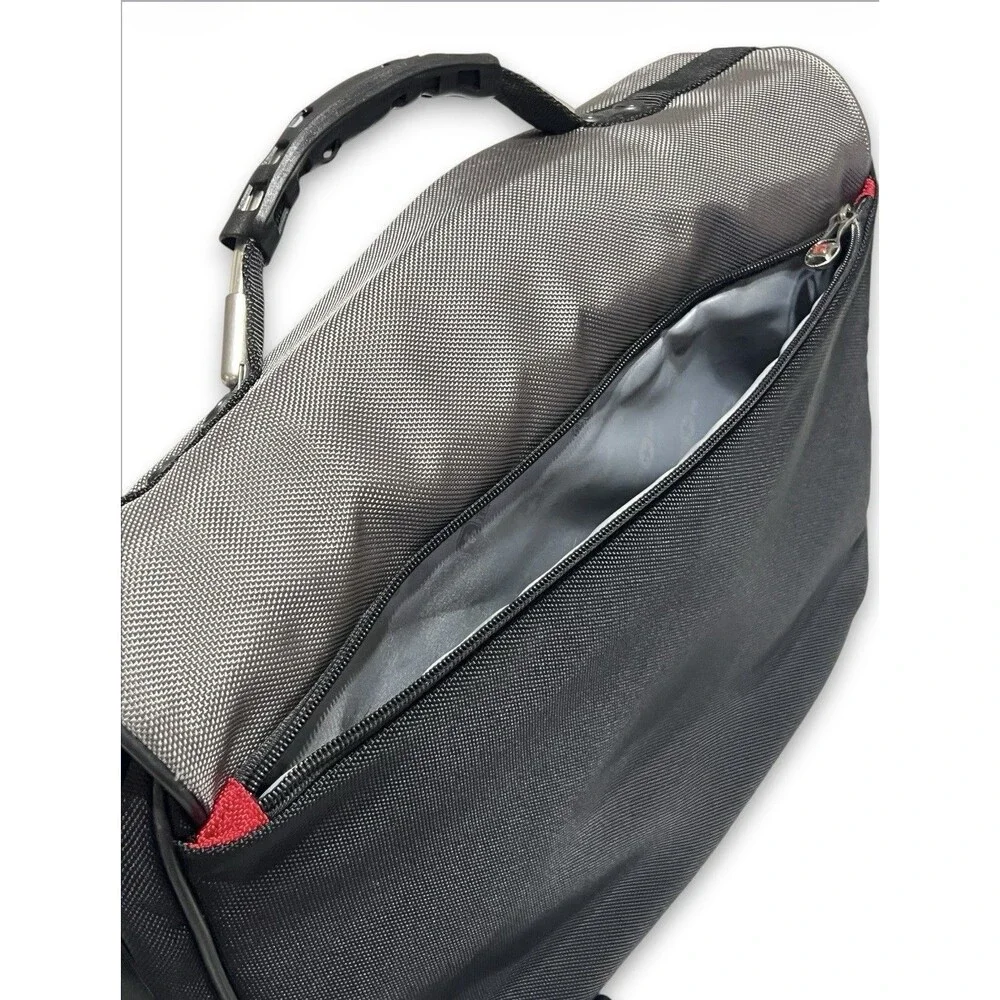SwissGear By Wenger Saturn 17” Laptop Messenger Bag Gray Black Rugged Pockets